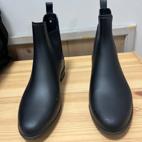 Sam Edelman rain boots - Picture 1 of 6